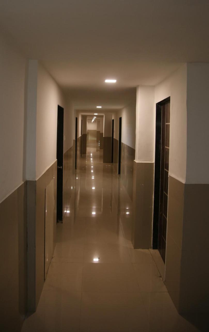 לונבלה Elite Inn מראה חיצוני תמונה